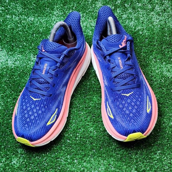 HOKA CLIFTON 9 - Womens Athletic Shoes - SIZE 7.B - Picture 2 of 9